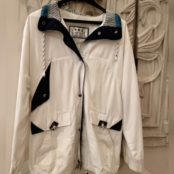 Jacket - Picture 3 of 5